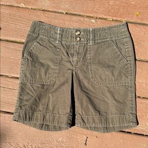 Eddie Bauer Green Cargo Shorts Classic Cotton Twill
